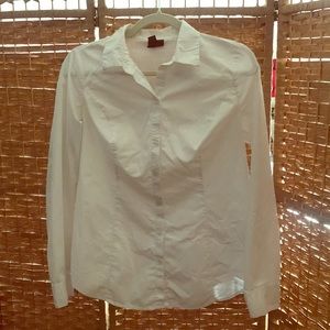 Worthington size 4 white button down blouse